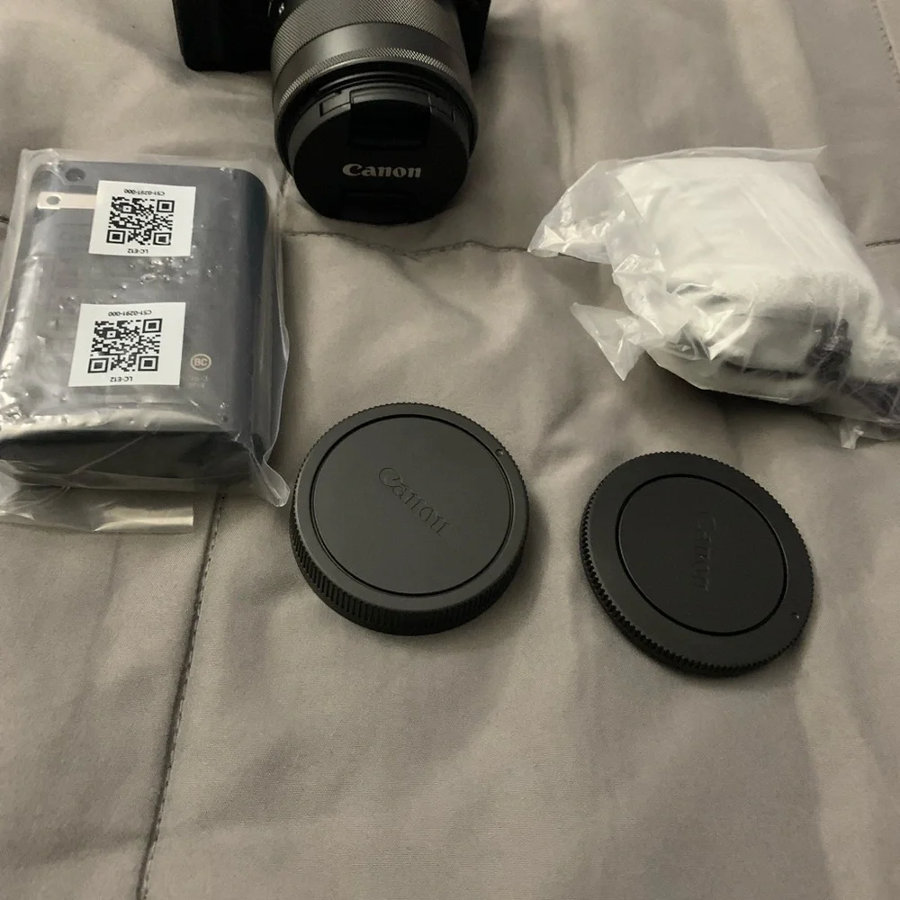 Canon Eos M2